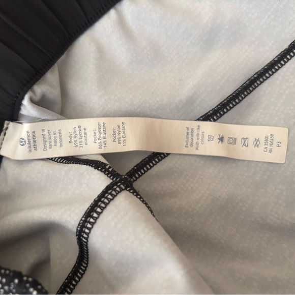 Lululemon shorts - Picture 5 of 6